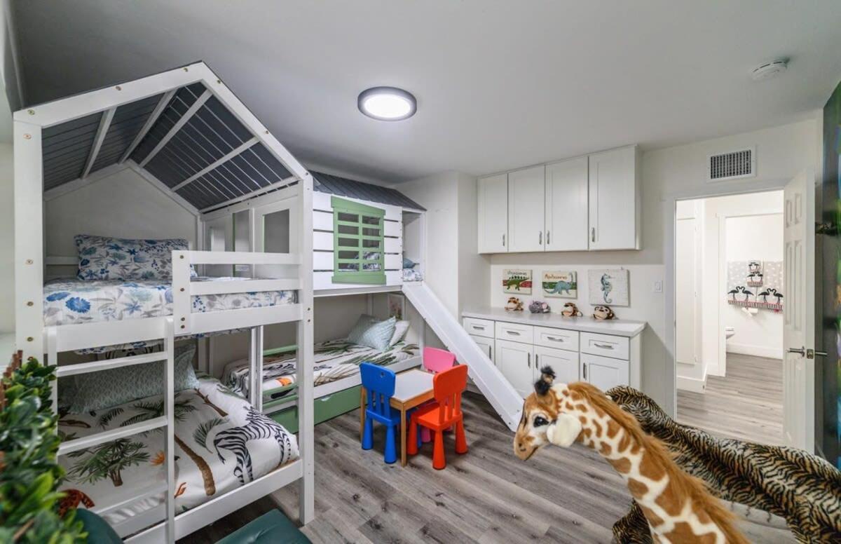 Spacious Disneyland 5 Bedroom 4 Bath House With Game Room Anaheim Buitenkant foto